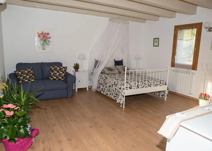 Monaci Templari בית חווה *